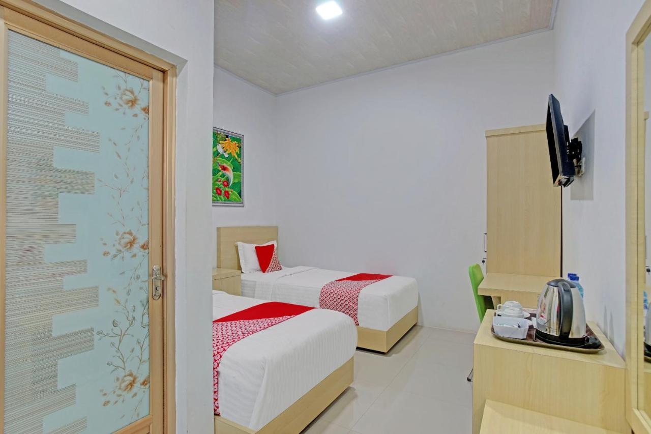 Oyo 90404 Pringombo Homestay 2 Syariah Bandar Lampung Buitenkant foto