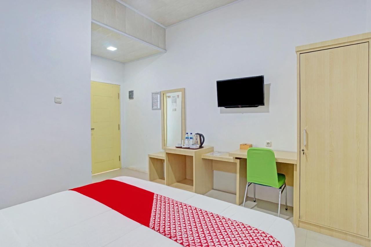 Oyo 90404 Pringombo Homestay 2 Syariah Bandar Lampung Buitenkant foto